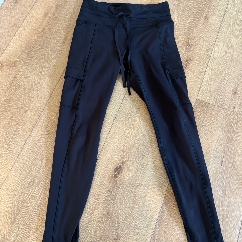 Athleta women’s rainier high rise cargo leggings size small